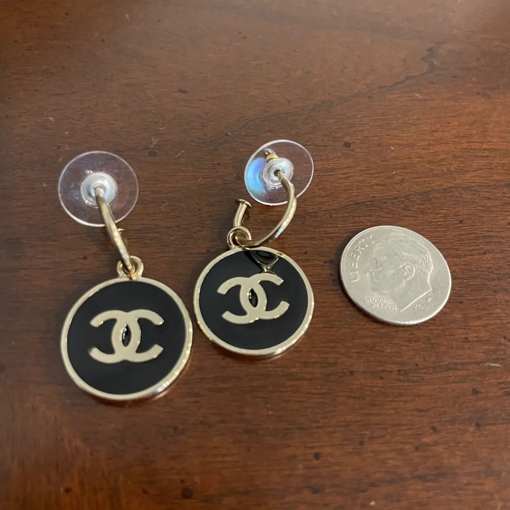 RESERVED Chanel CC Drop Earrings Interlocking Gold Tone Resin - Picture 8 of 9